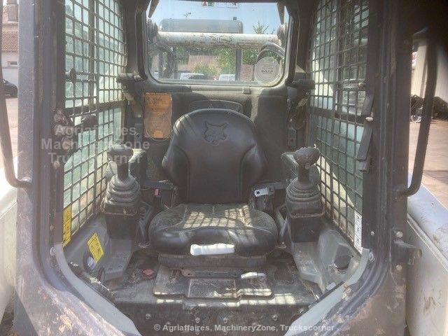 Mini-chargeur sur chenilles BOBCAT T870