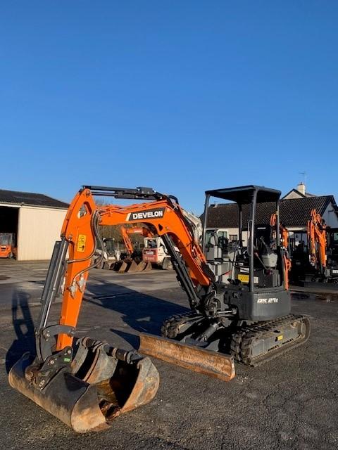 DEVELON DX27Z-7 CANOPY