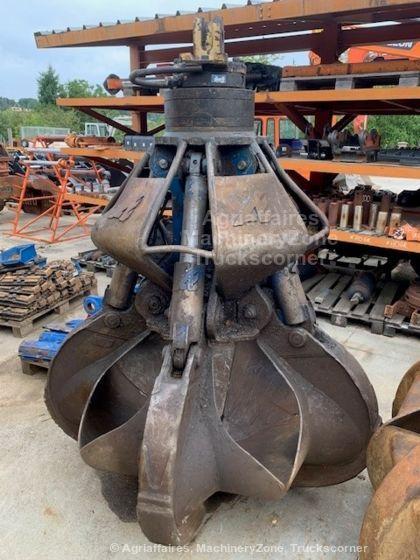 Grappin Arden Equipment