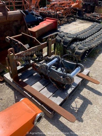 Attache hydraulique LIEBHERR SWA 33 + équipements