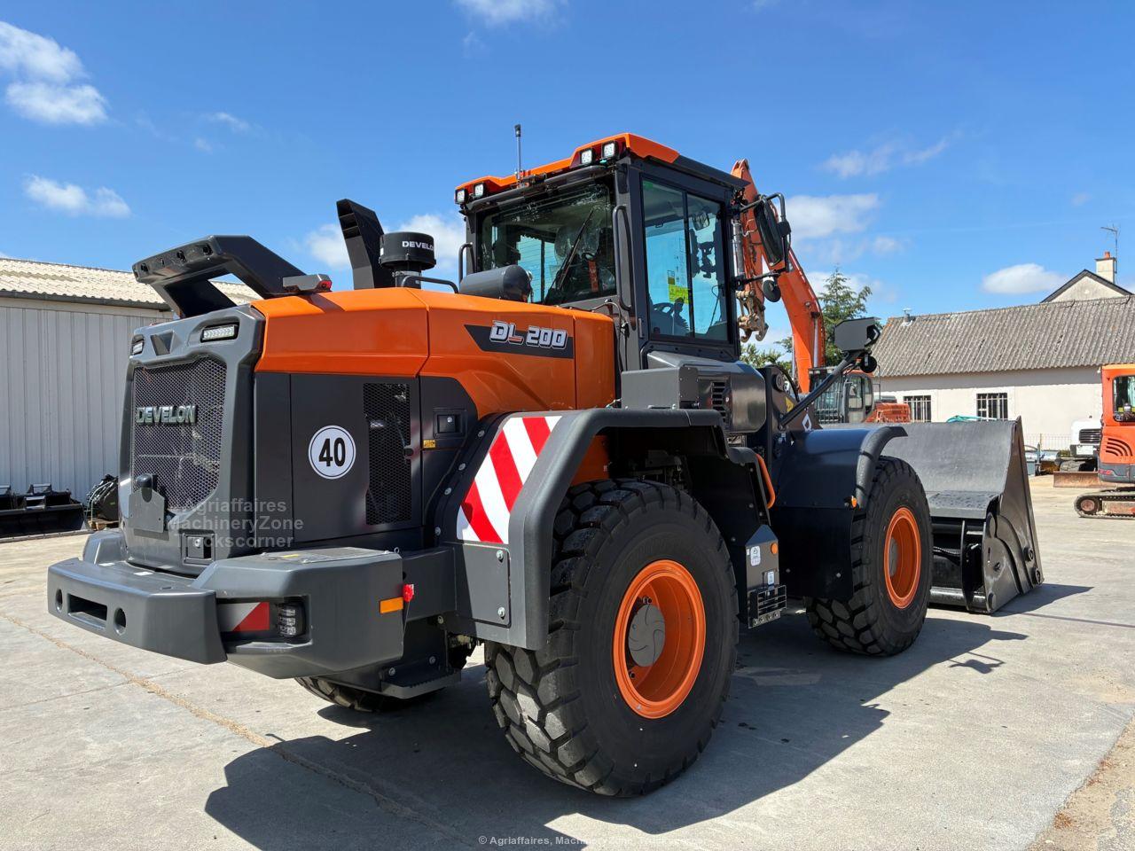 Develon DL200-7