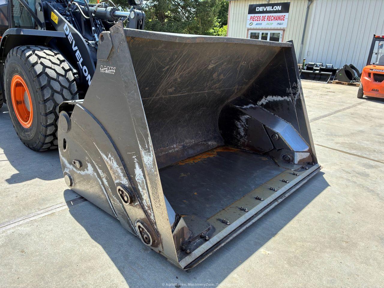 Develon DL200-7