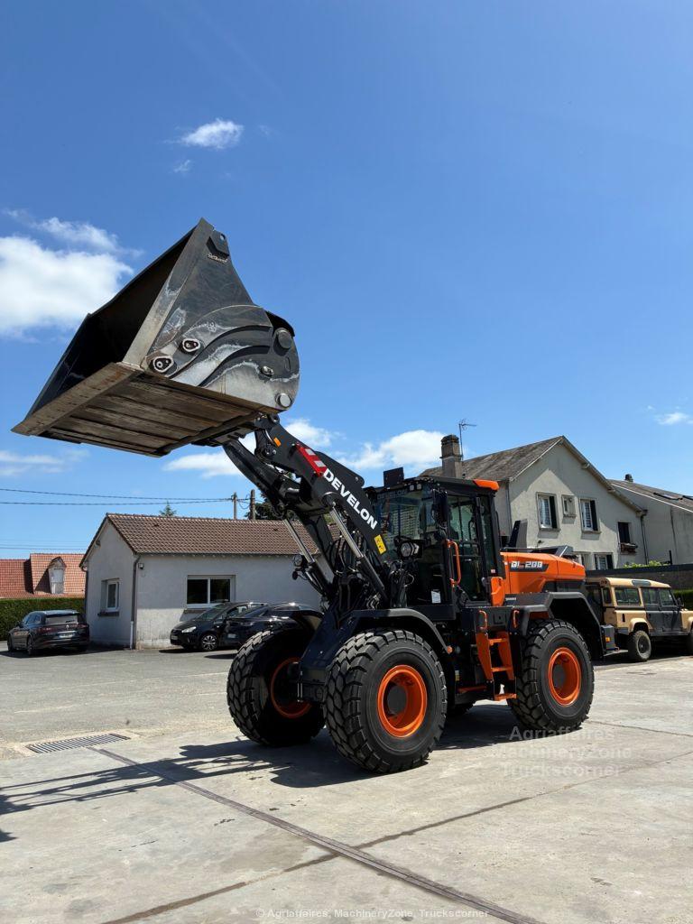 Develon DL200-7