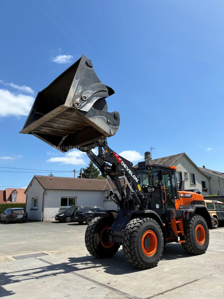 Develon DL200-7