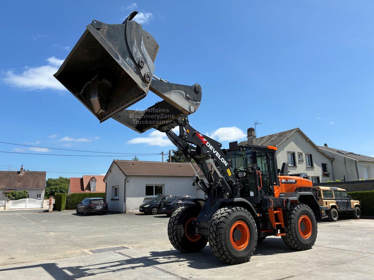 Develon DL200-7